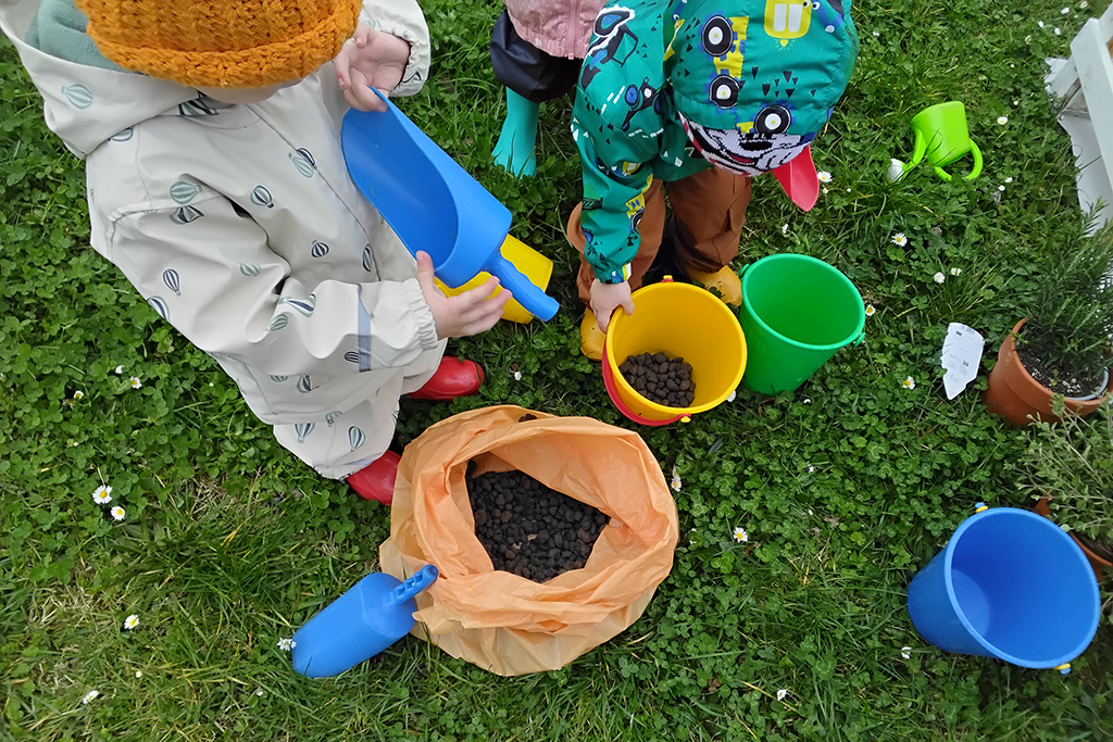 Infanzia - comunità che resistono